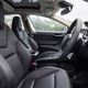 Interior de un Model S de fuera de Estados Unidos. Imagen: CarAdvice